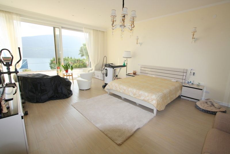 Villa in Denovici, Montenegro, 647 m² - picture 3