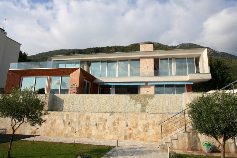 Villa in Denovici, Montenegro, 647 m² - picture 1