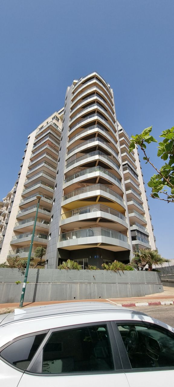 Piso en Netanya, Israel, 165 m² - imagen 1