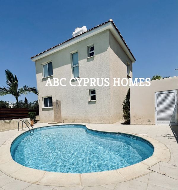 Villa dans les Chloraka, Chypre, 130 m² - image 1