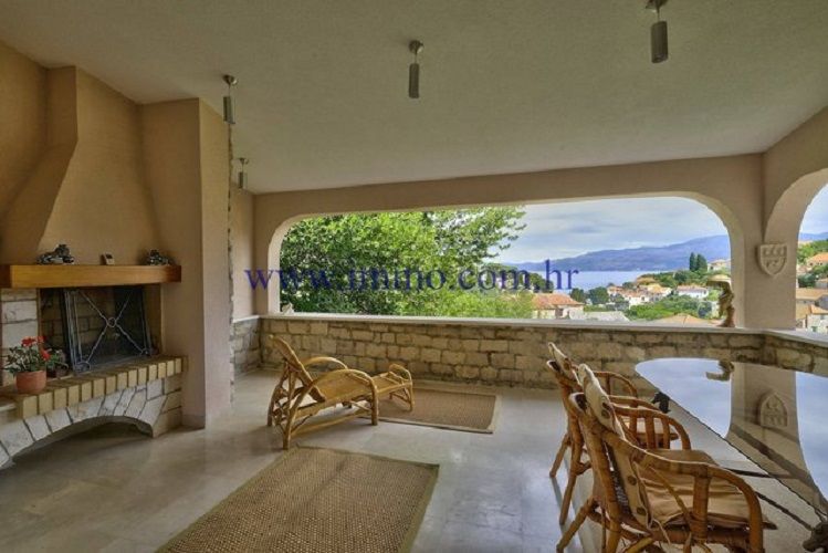 Villa en Brač, Croacia, 300 m² - imagen 1