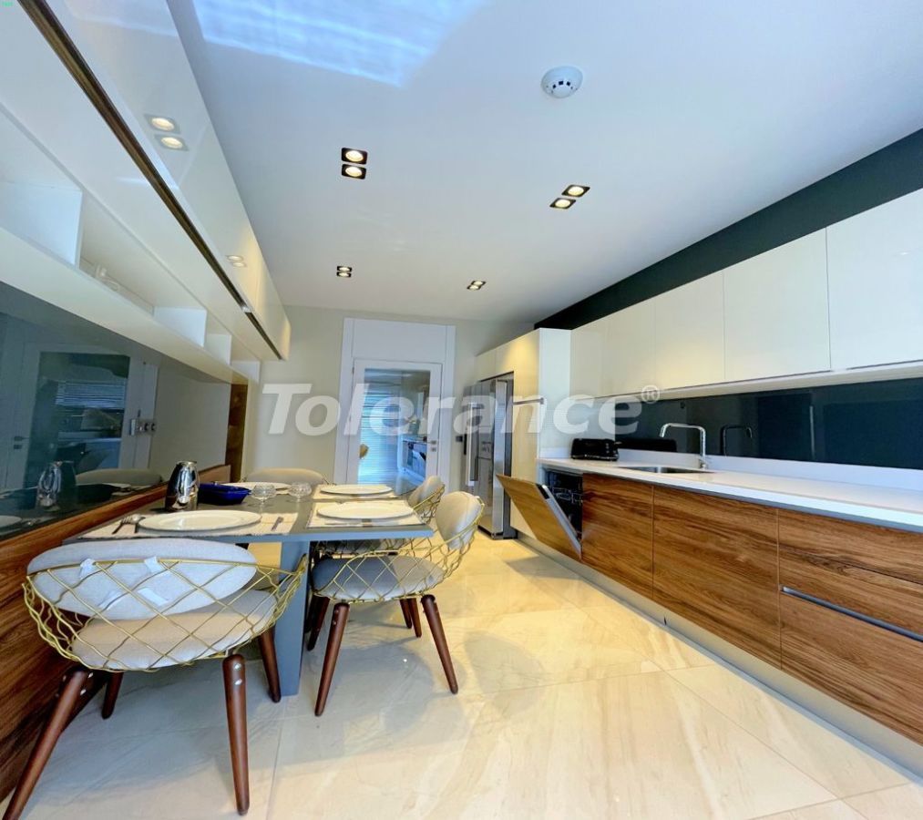Apartment in Istanbul, Turkey, 66 m² - picture 16