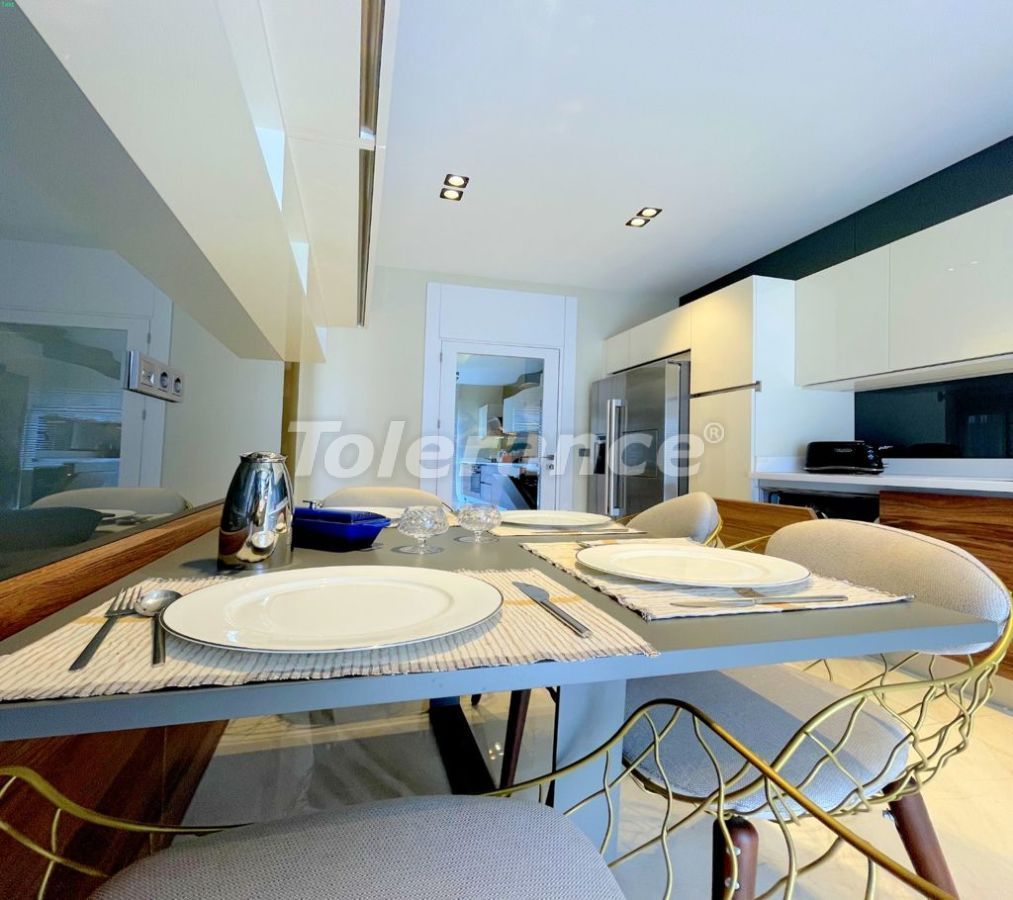Apartment in Istanbul, Turkey, 66 m² - picture 17