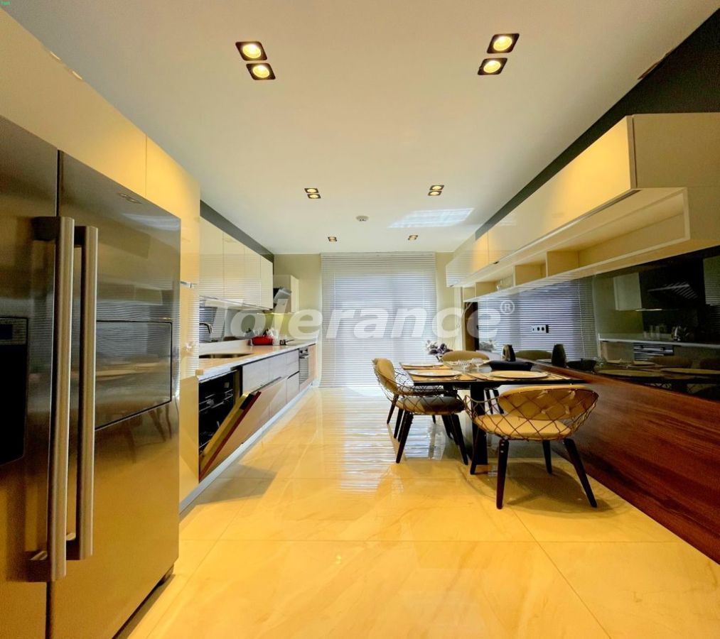 Apartment in Istanbul, Turkey, 66 m² - picture 18