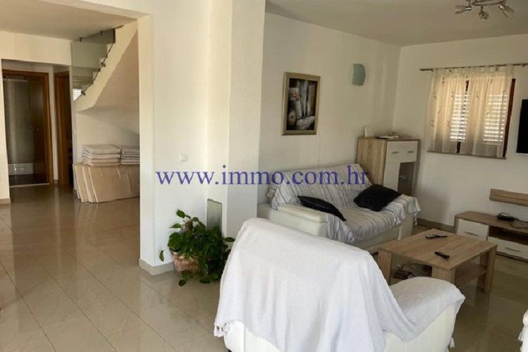 Casa en Omis, Croacia, 186 m² - imagen 7