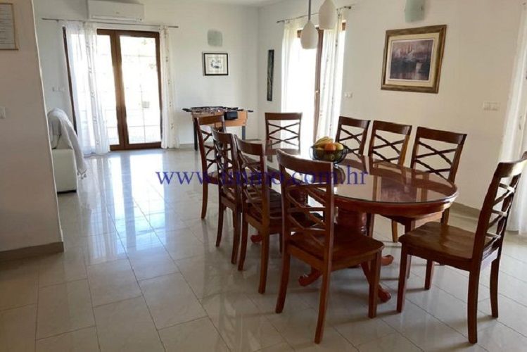 Casa en Omis, Croacia, 186 m² - imagen 8