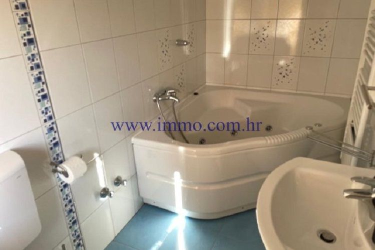 Casa en Omis, Croacia, 186 m² - imagen 11