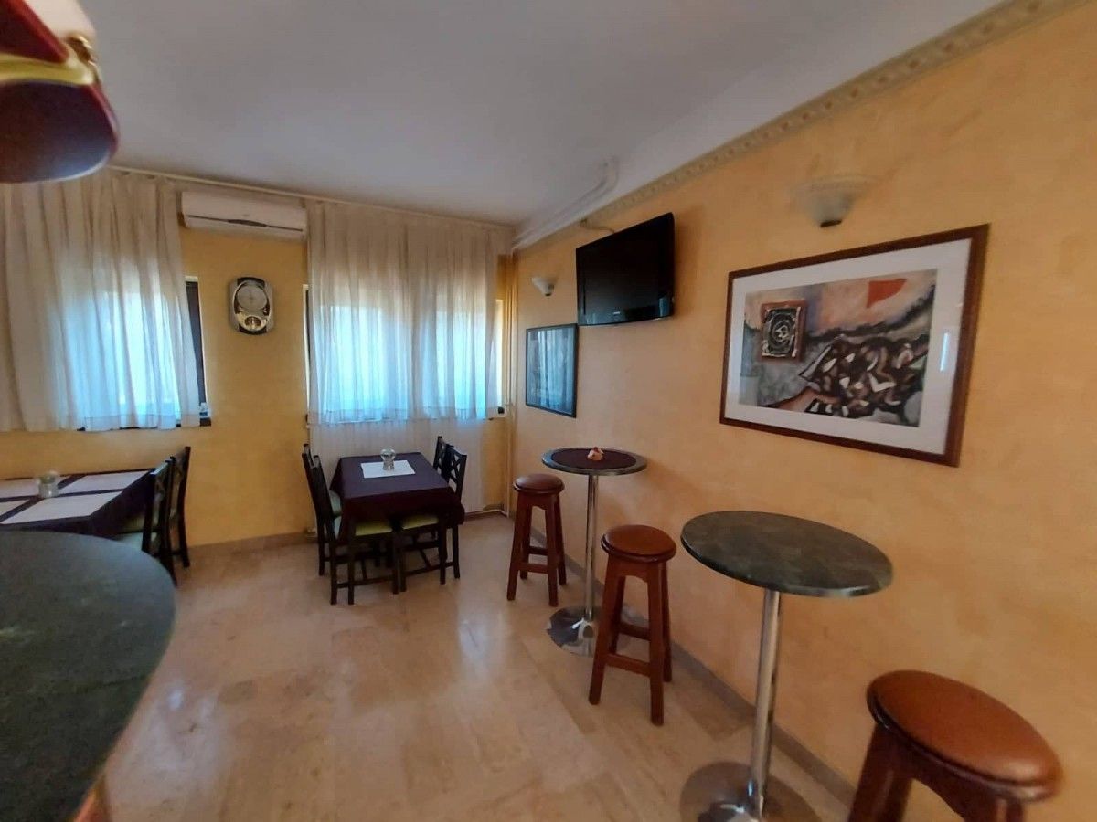 Oficina en Krsan, Croacia, 560 m² - imagen 8