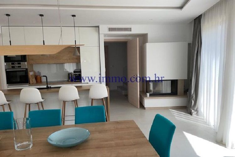 Villa sur le Brač, Croatie, 340 m² - image 4