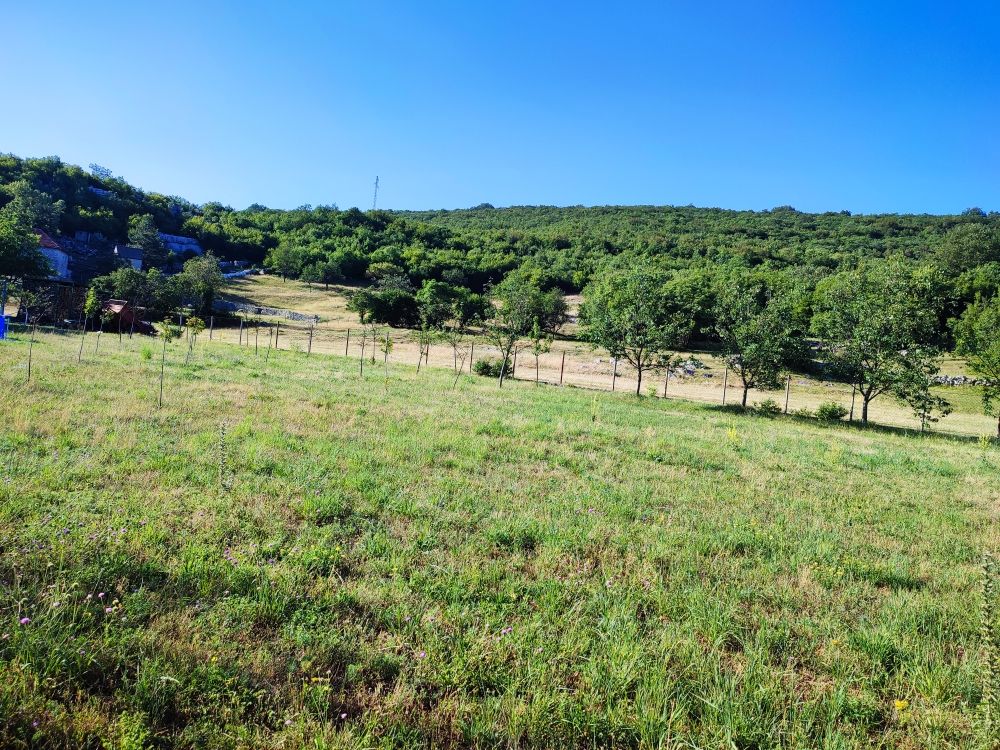 Terreno en Nikšić, Montenegro, 1 477 m² - imagen 1