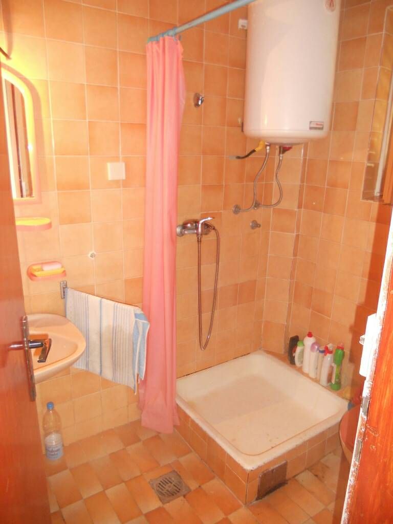 Commercial property in Sutomore, Montenegro, 90 m² - picture 14