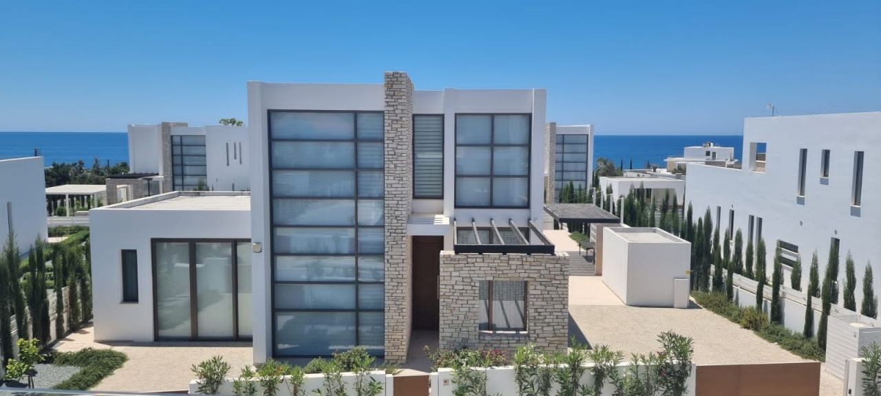 Villa en Pafos, Chipre, 300 m² - imagen 1