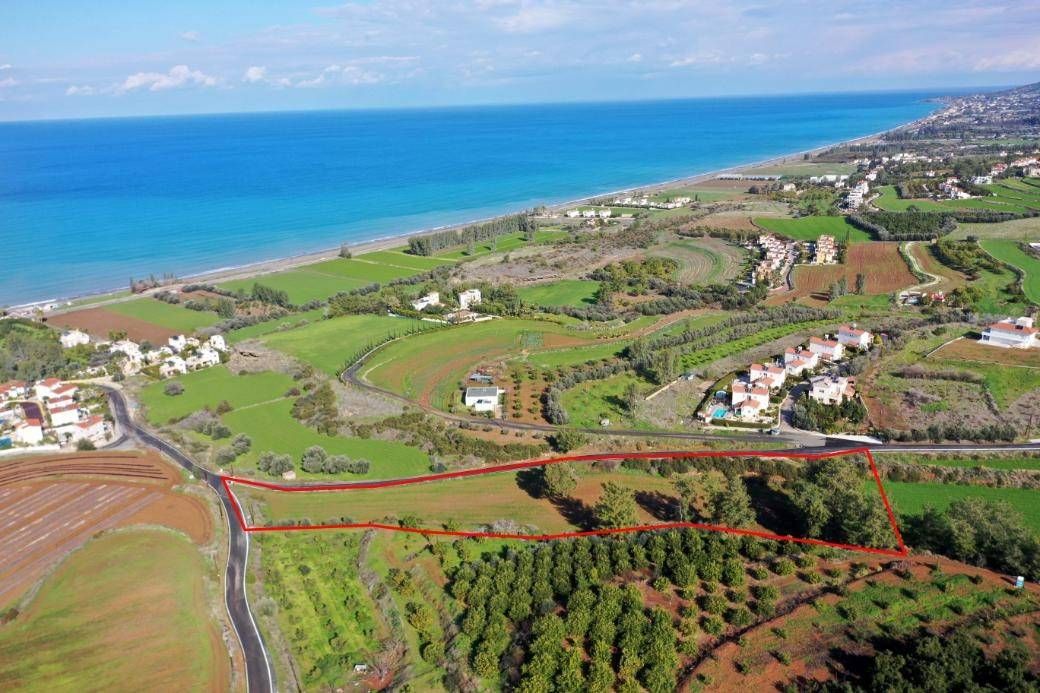 Land in Argaka, Cyprus, 9 384 m² - picture 1