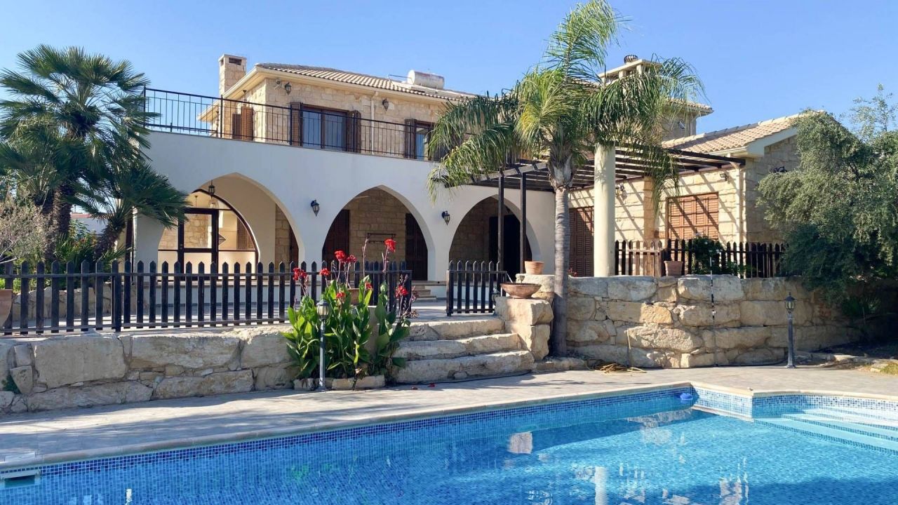 Villa in Konia, Zypern, 382 m² - Foto 1