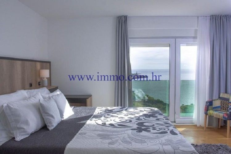 Villa à Rogoznica, Croatie, 380 m² - image 8