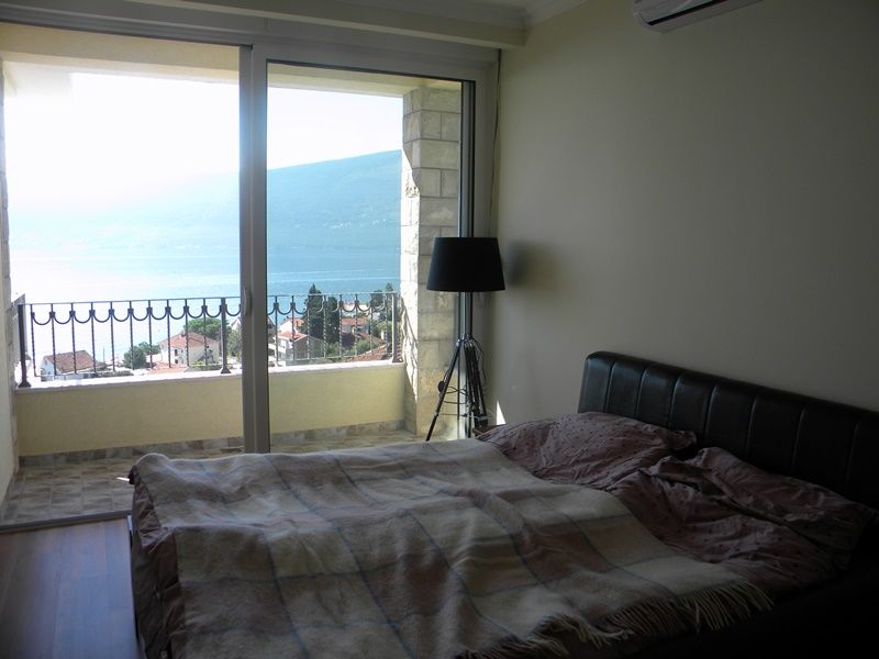 Casa a Baošići, Montenegro, 170 m² - foto 3