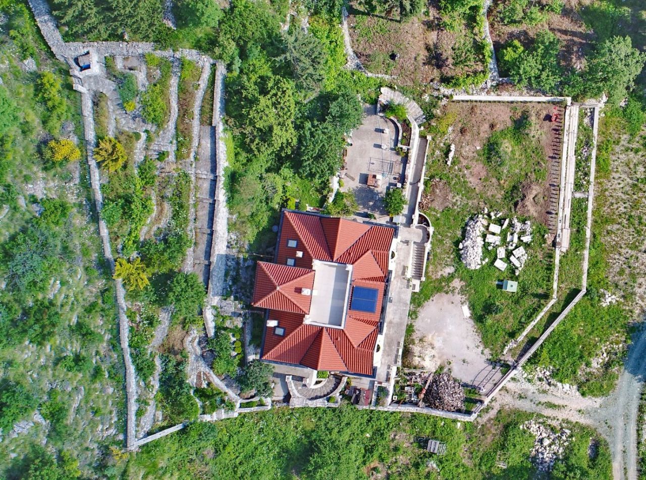 Proprietà commerciale a Sveti Stefan, Montenegro, 1 372 m² - foto 6
