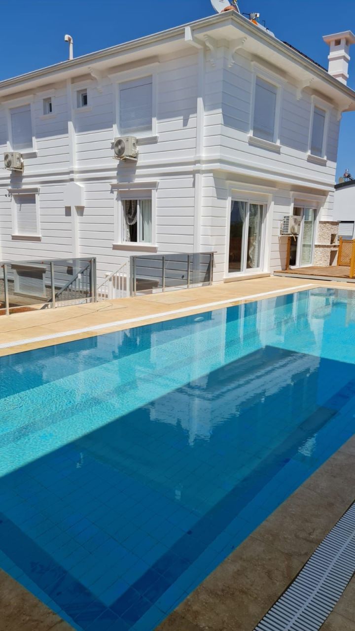 Villa à Antalya, Turquie, 290 m² - image 1