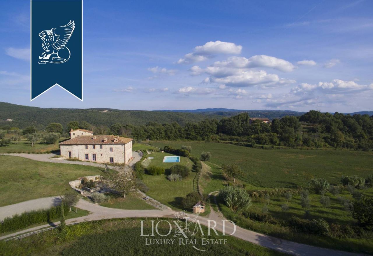 Ferme à Montegabbione, Italie, 1 000 m² - image 1