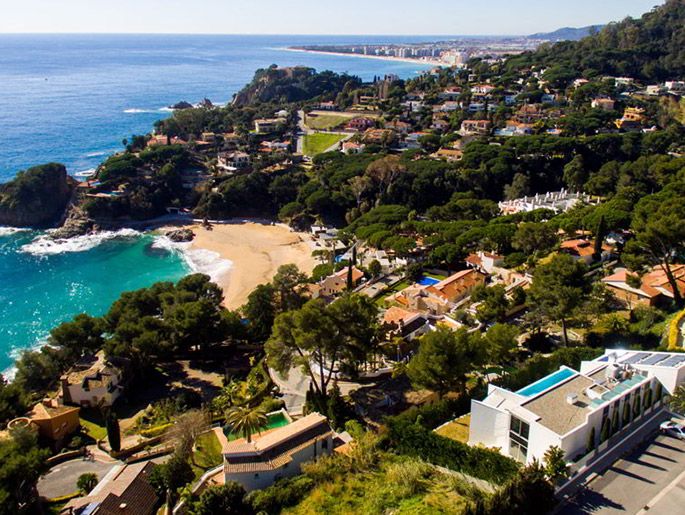 Villa en Blanes, España, 600 m² - imagen 2