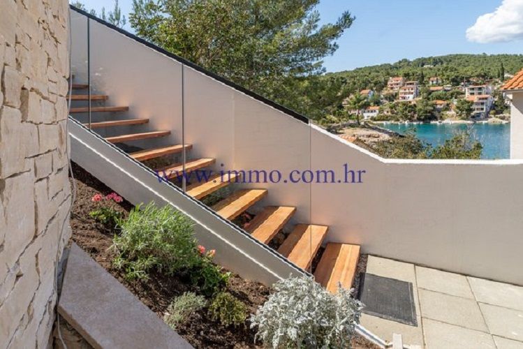 Villa on Hvar, Croatia, 250 m² - picture 17