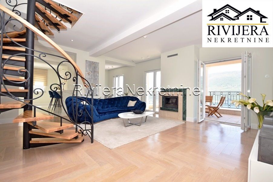 Penthouse in Herceg-Novi, Montenegro, 164 m² - picture 1