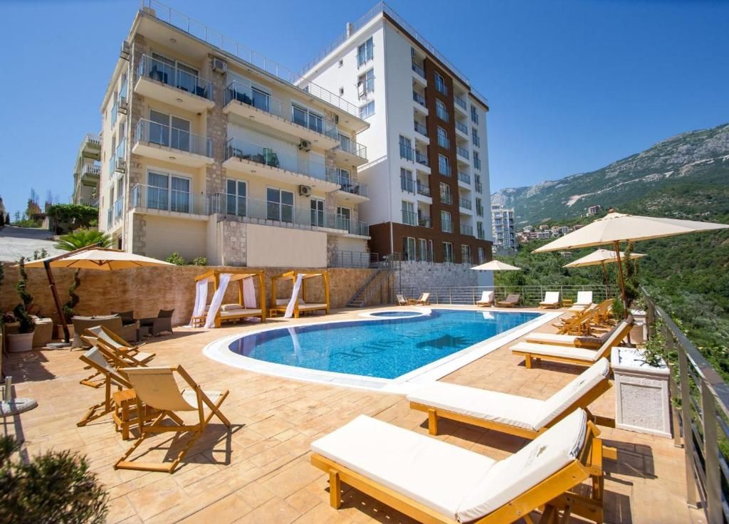 Piso en Becici, Montenegro, 108 m² - imagen 1