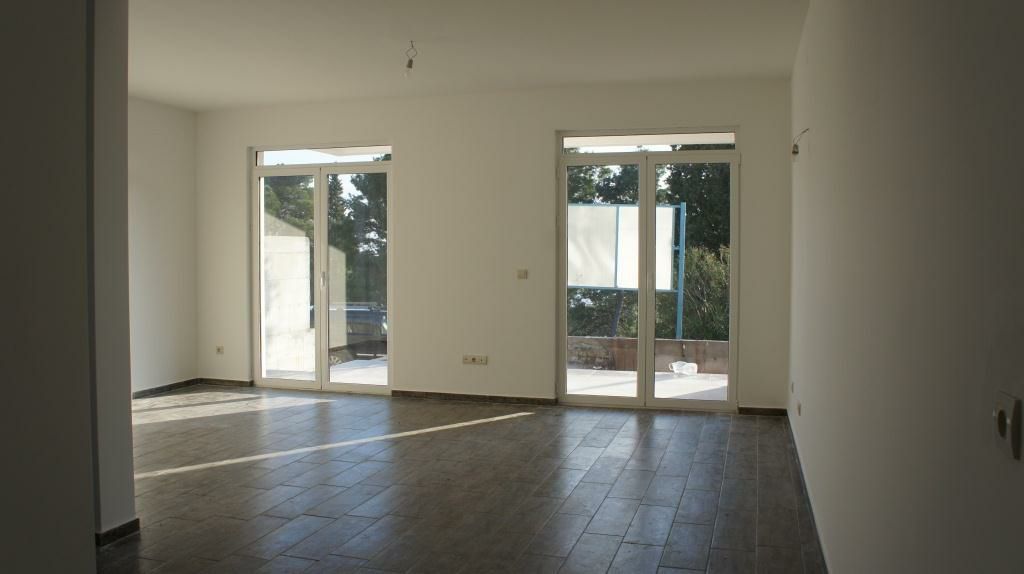Land in Bar, Montenegro, 770 m² - picture 3
