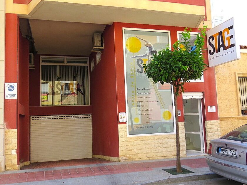 Commercial property in Guardamar del Segura, Spain, 110 m² - picture 1