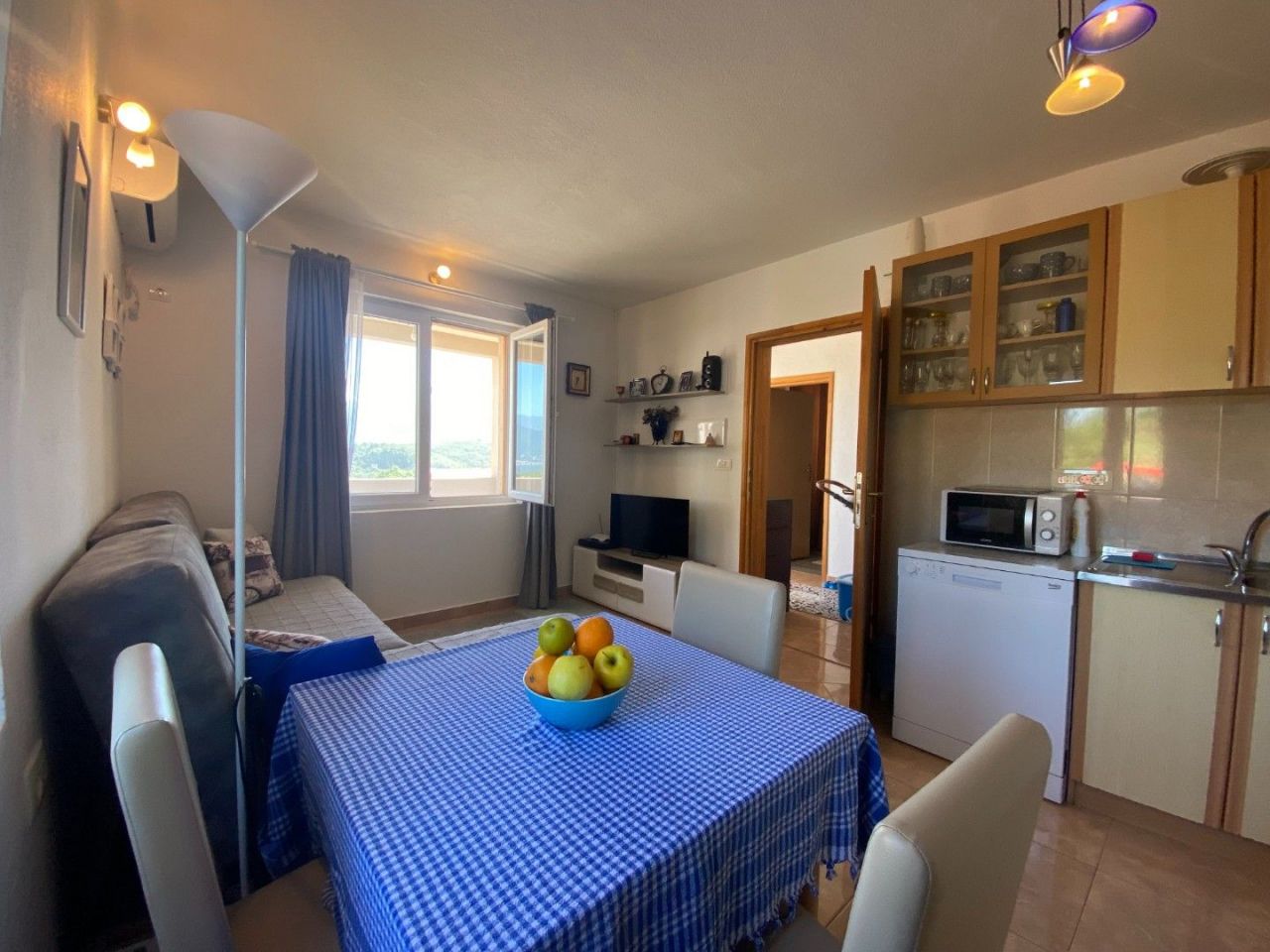 Casa a Tivat, Montenegro, 160 m² - foto 8