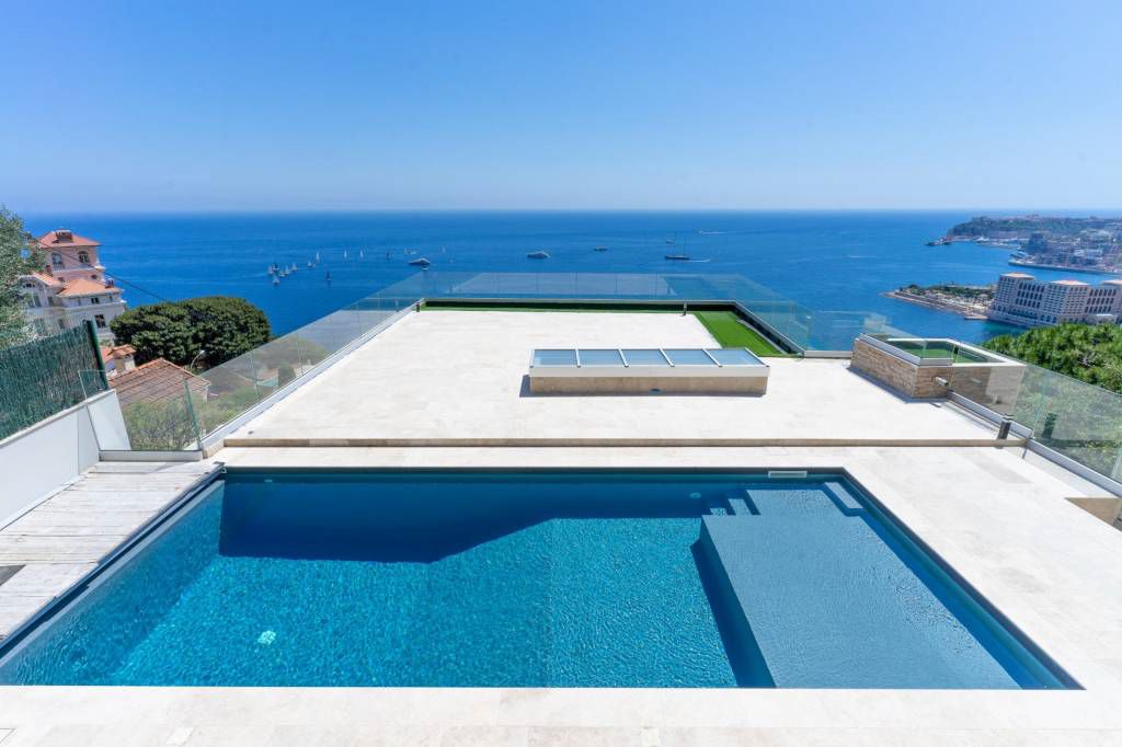 Villa in Roquebrune Cap Martin, Frankreich, 245 m² - Foto 1