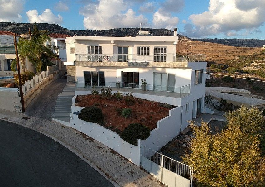 Villa in Paphos, Cyprus, 256 m² - picture 1