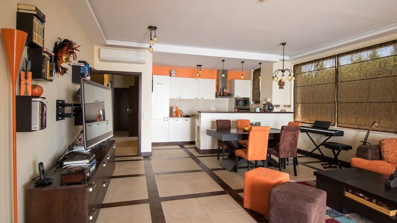 Maison à Baltchik, Bulgarie, 198 m² - image 5