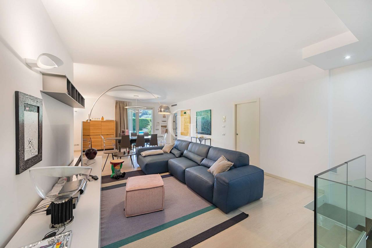Villa on Lake Garda, Italy, 300 m² - picture 7