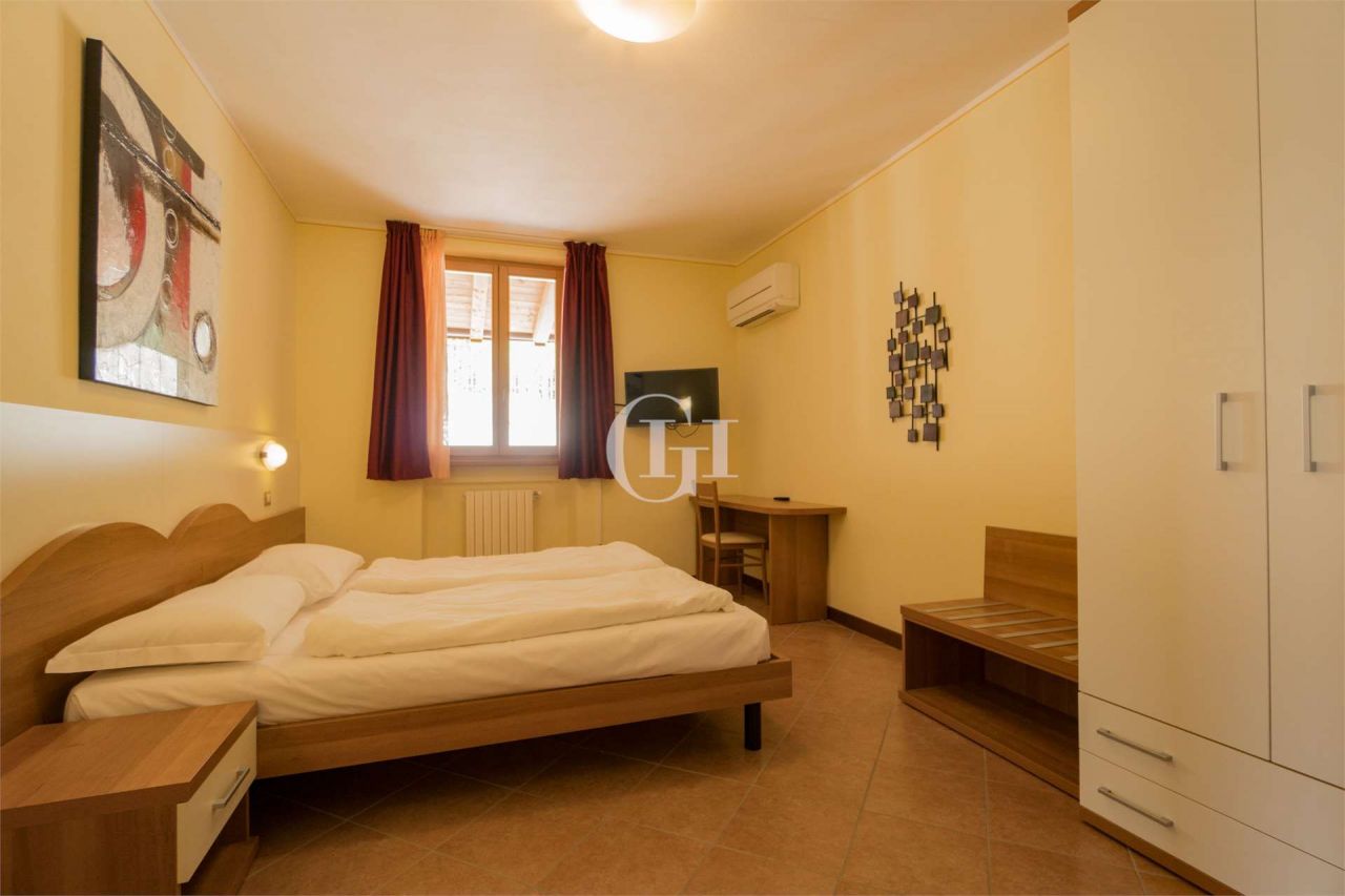 Villa par le Lac de Garde, Italie, 780 m² - image 17