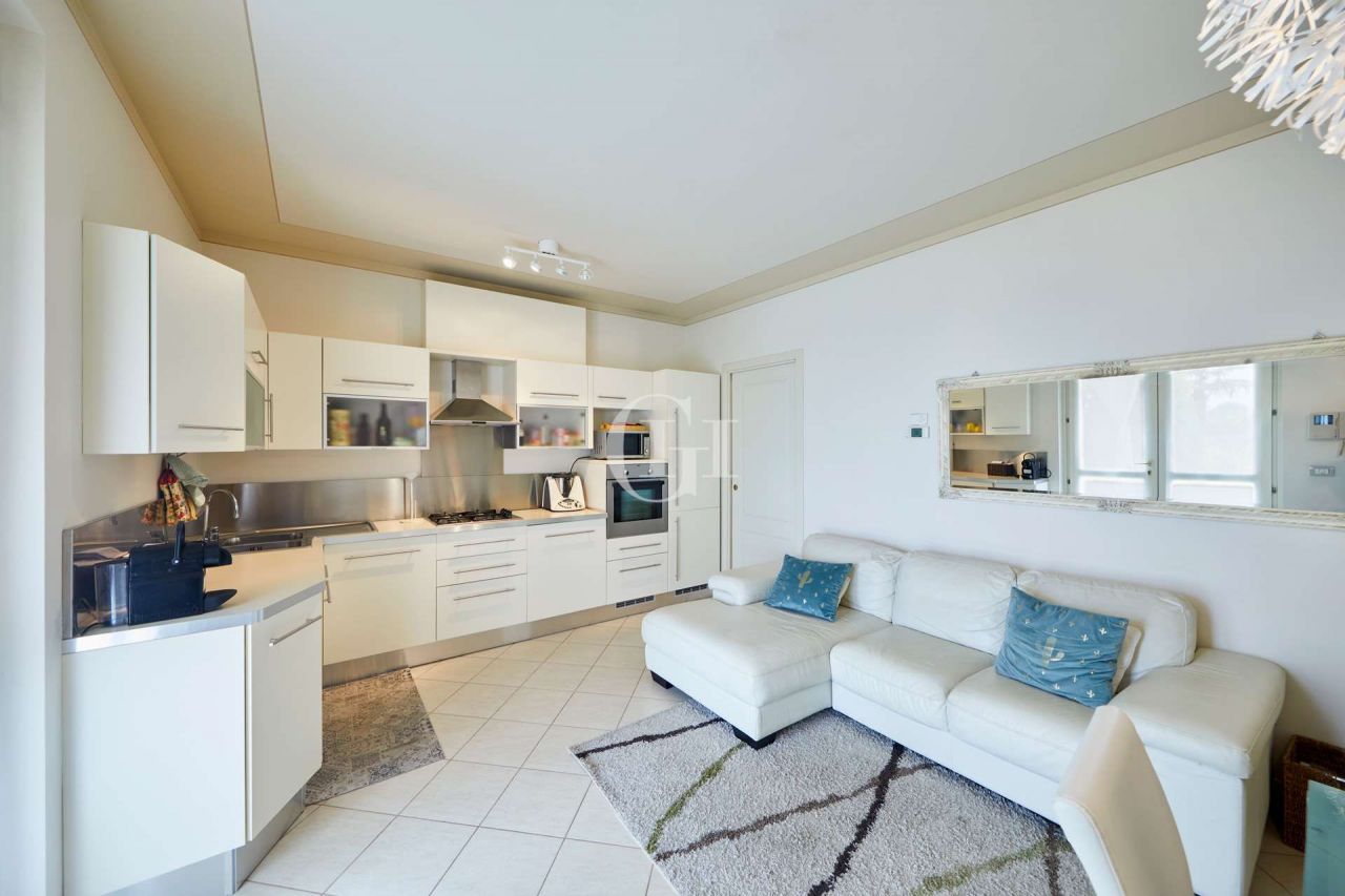 Apartment on Lake Garda, Italy, 96 m² - picture 4