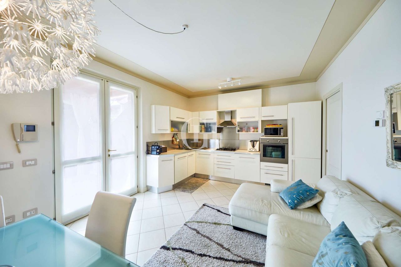 Apartment on Lake Garda, Italy, 96 m² - picture 7