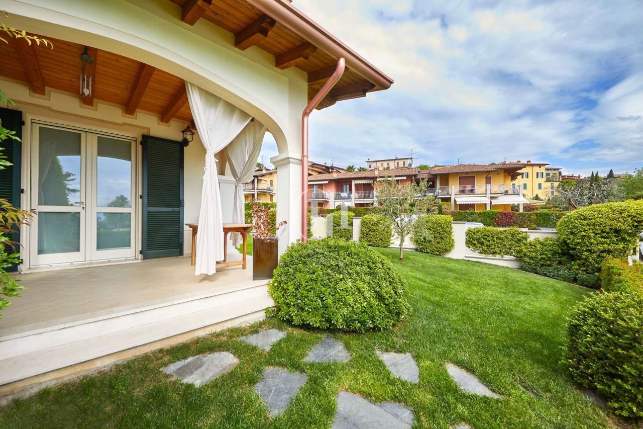 Apartment on Lake Garda, Italy, 96 m² - picture 2