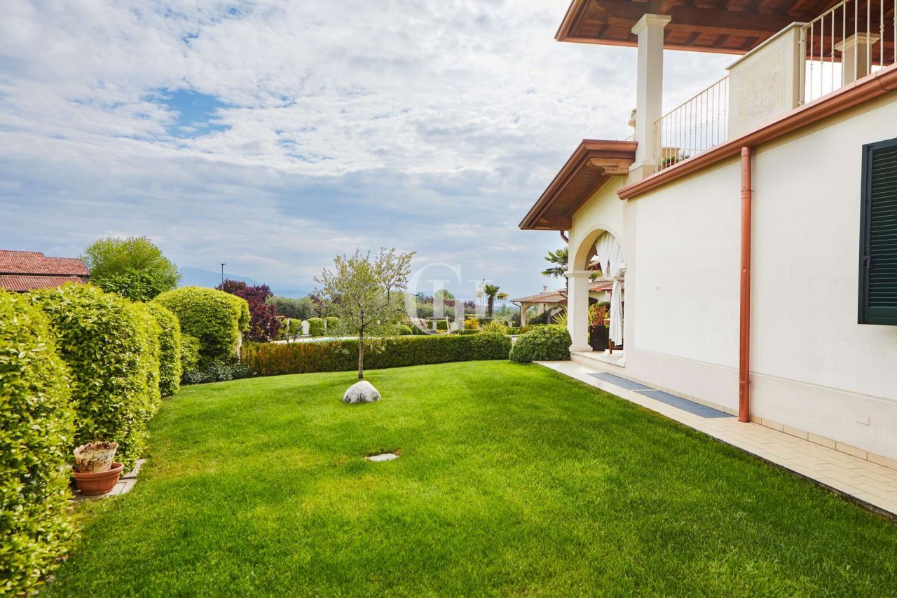 Apartment on Lake Garda, Italy, 96 m² - picture 9