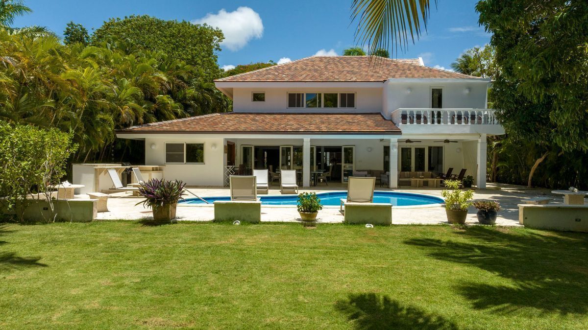 Villa in Punta Cana, Dominican Republic, 400 m² - picture 1