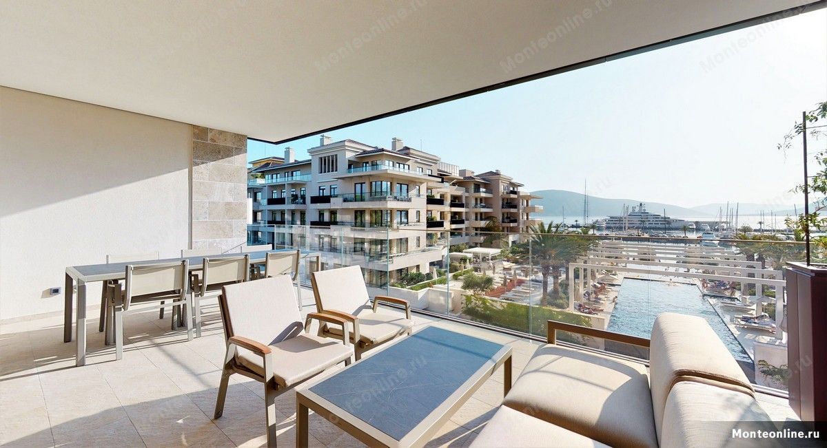 Flat in Tivat, Montenegro, 174 m² - picture 1
