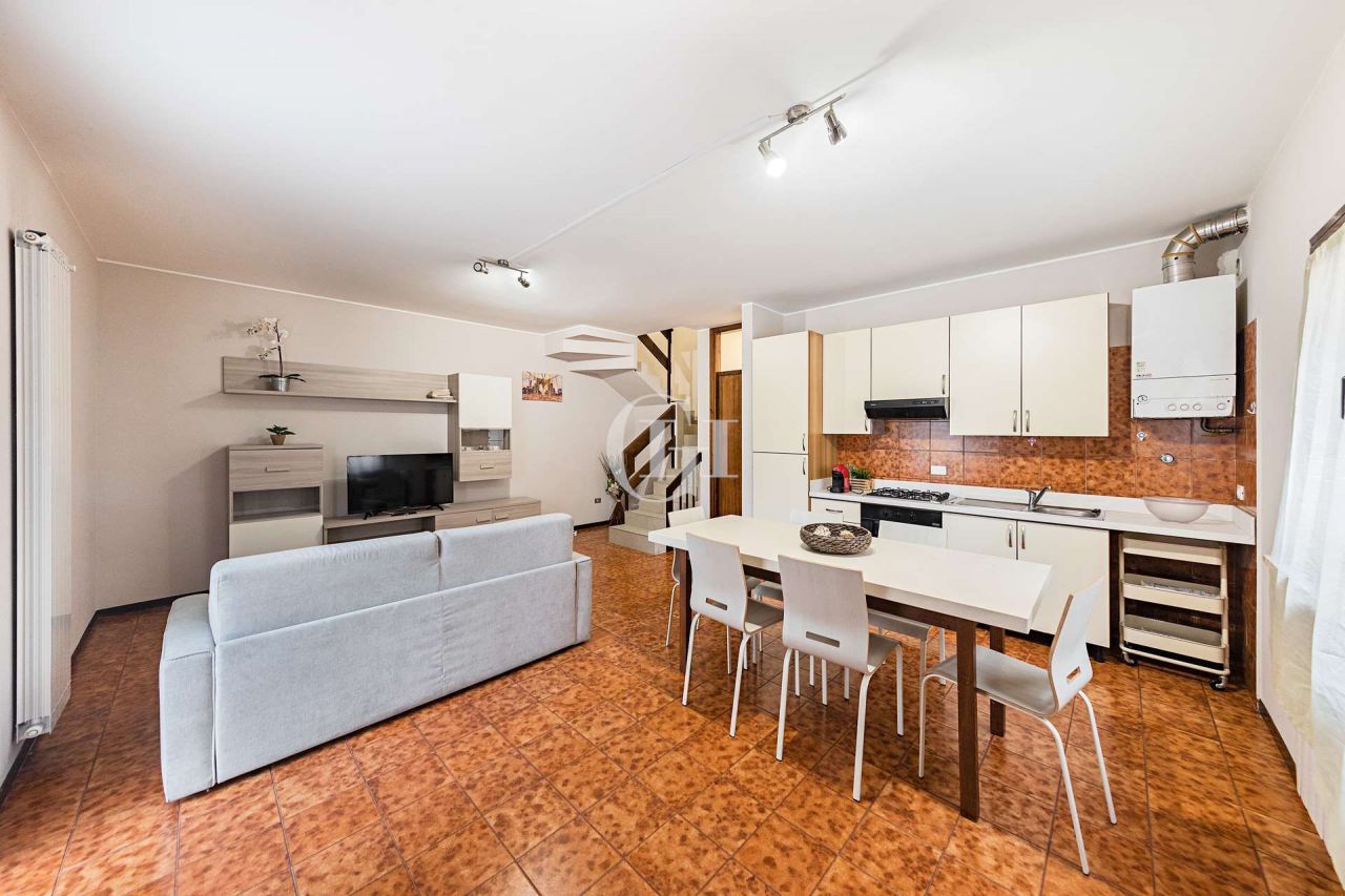 Maison urbaine par le Lac de Garde, Italie, 100 m² - image 2