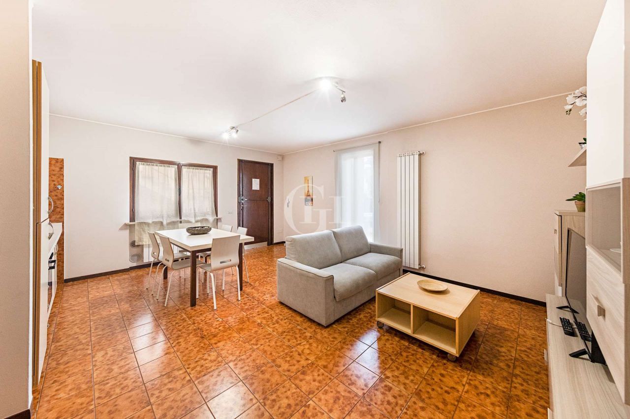 Maison urbaine par le Lac de Garde, Italie, 100 m² - image 5