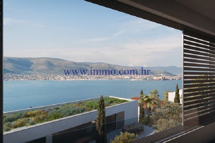 Villa en Trogir, Croacia, 303 m² - imagen 1