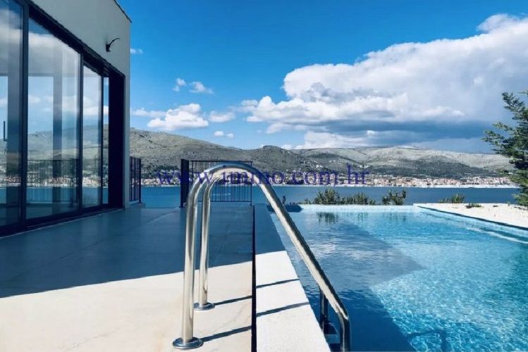 Villa sur Ciovo, Croatie, 315 m² - image 1