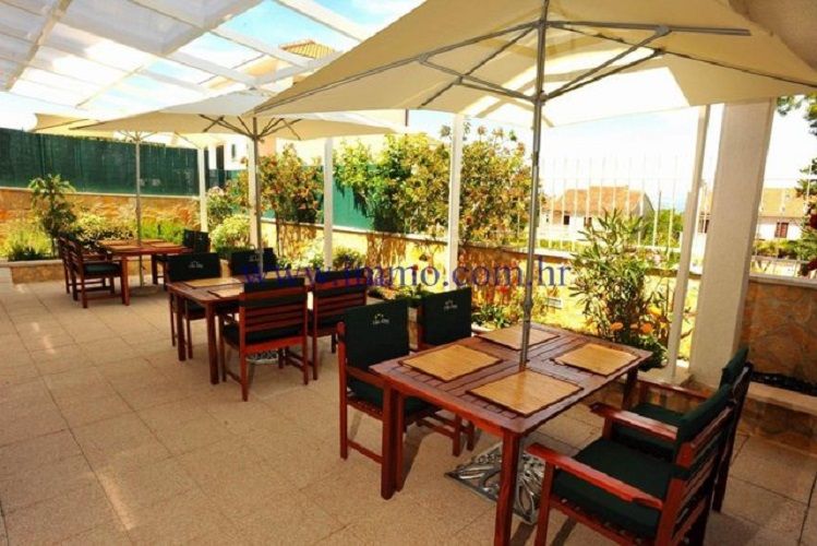 House on Brac, Croatia, 610 m² - picture 15