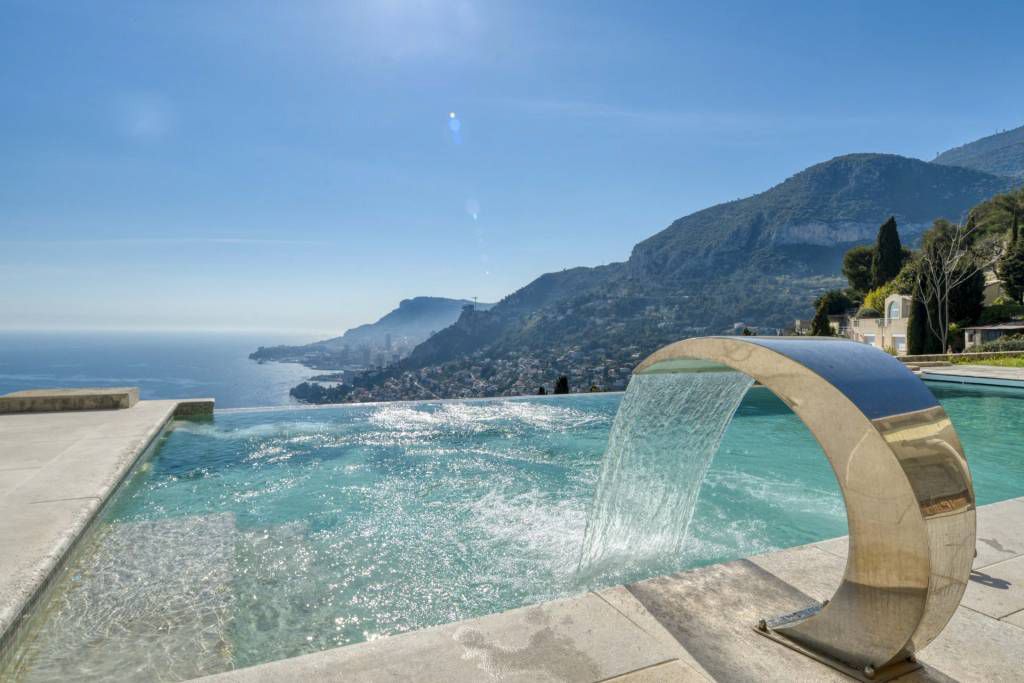 Villa en Roquebrune Cap Martin, Francia, 291 m² - imagen 1