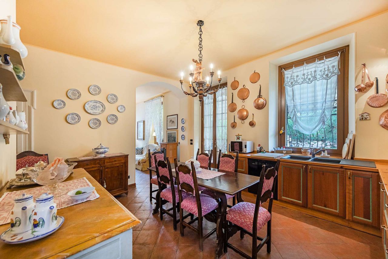 Villa par le Lac de Garde, Italie, 624 m² - image 10