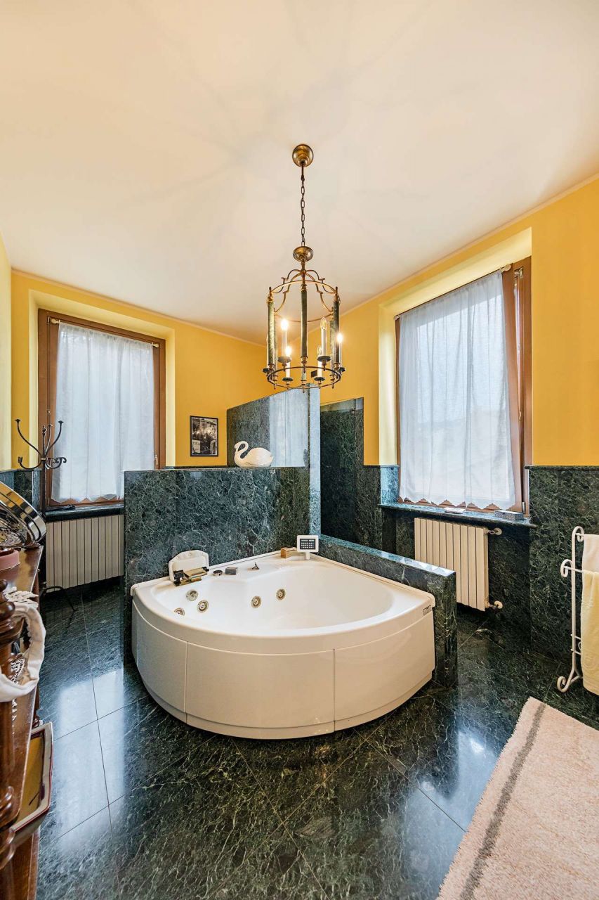 Villa par le Lac de Garde, Italie, 624 m² - image 12