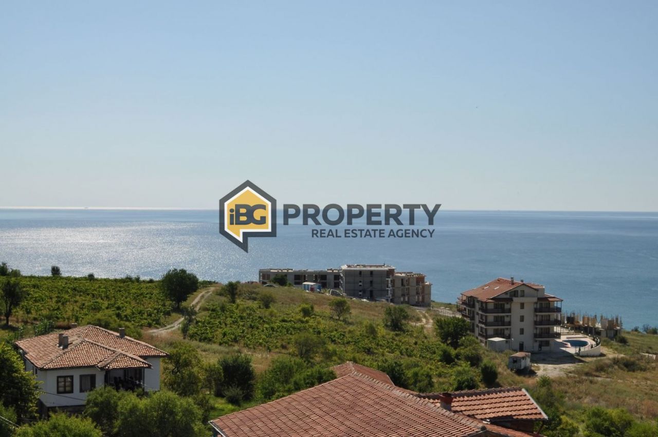 Flat in Byala, Bulgaria, 128 m² - picture 1